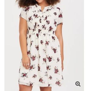 TORRID IVORY FLORAL SMOCKED CHIFFON DRESS